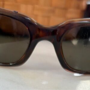 Ray-Ban Tortoiseshell Brown Frame with Green Lenses Sunglasses